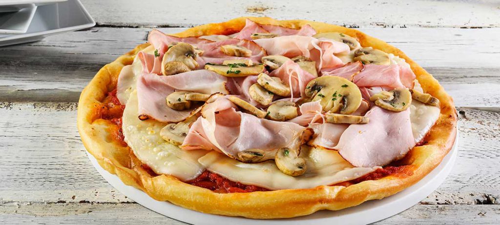 impasti pizza fatta in casa rossa integrale con Provolone Valpadana