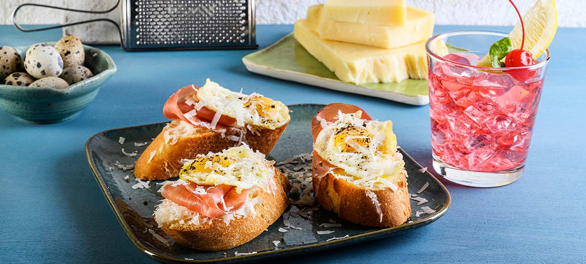 montaditos con Provolone Valpadana jamón serrano huevos de codorniz