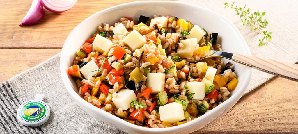 Ricette per pic-nic Insalata di farro con Provolone Valpadana