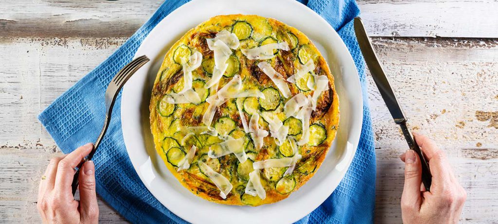 schiscetta ricette pausa pranzo ufficio Frittata zucchine e Provolone Valpadana